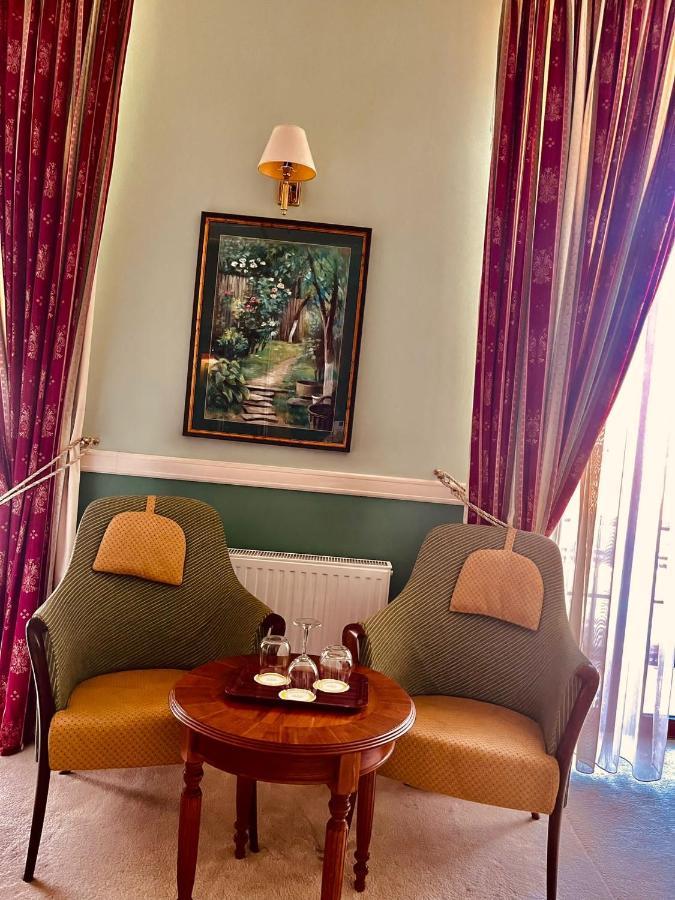 Hotel Angelo D'Oro Ploeszti Zewnętrze zdjęcie