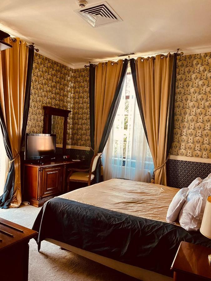 Hotel Angelo D'Oro Ploeszti Zewnętrze zdjęcie