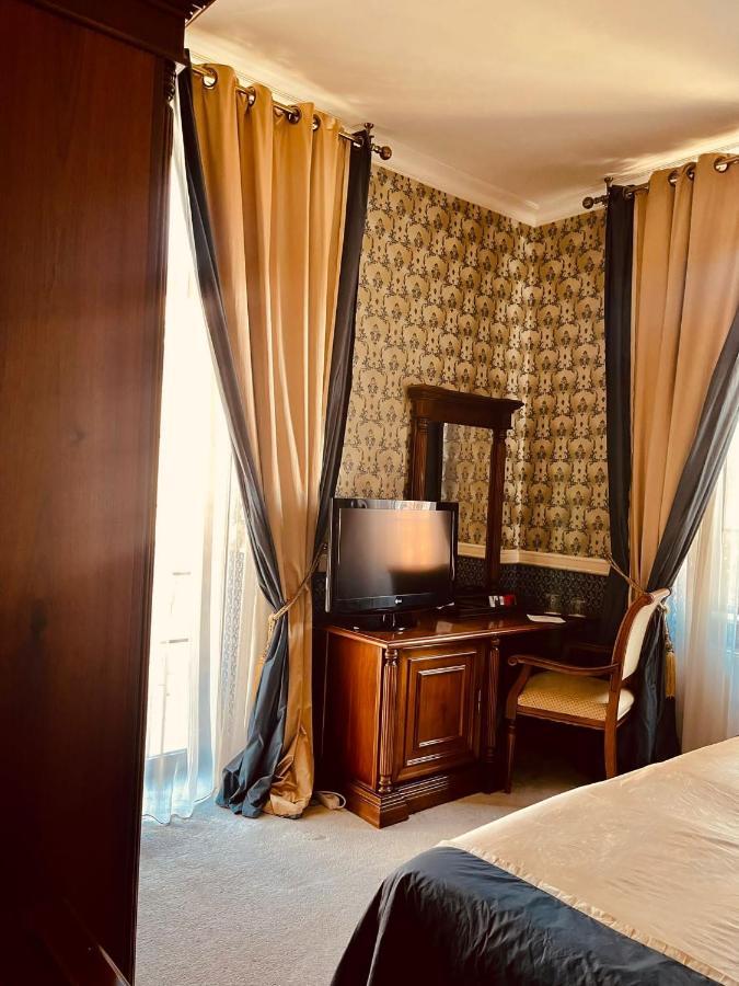 Hotel Angelo D'Oro Ploeszti Zewnętrze zdjęcie