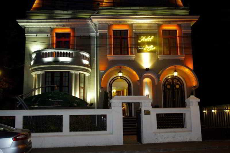 Hotel Angelo D'Oro Ploeszti Zewnętrze zdjęcie