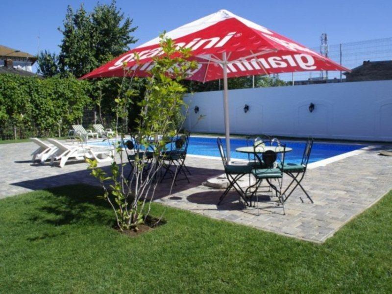 Hotel Angelo D'Oro Ploeszti Zewnętrze zdjęcie